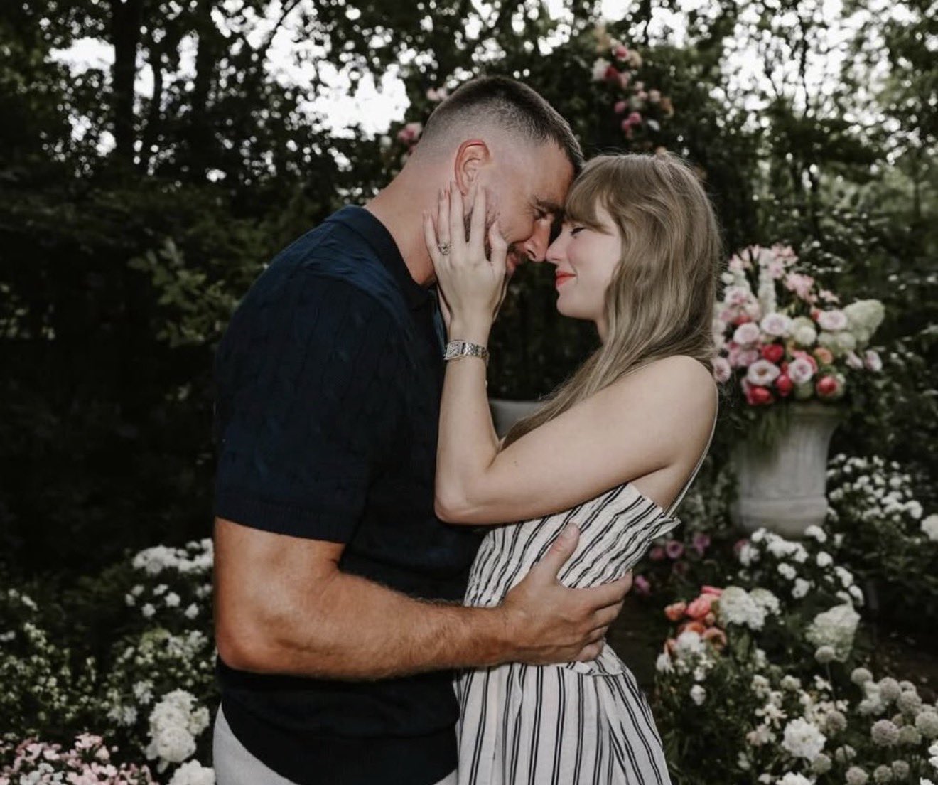 BREAKING: Travis Kelce just posted a podcast with his brother Jason and broke out in tears after he exposed his Fiancé Taylor Swift cheated on him with 3 different teammates