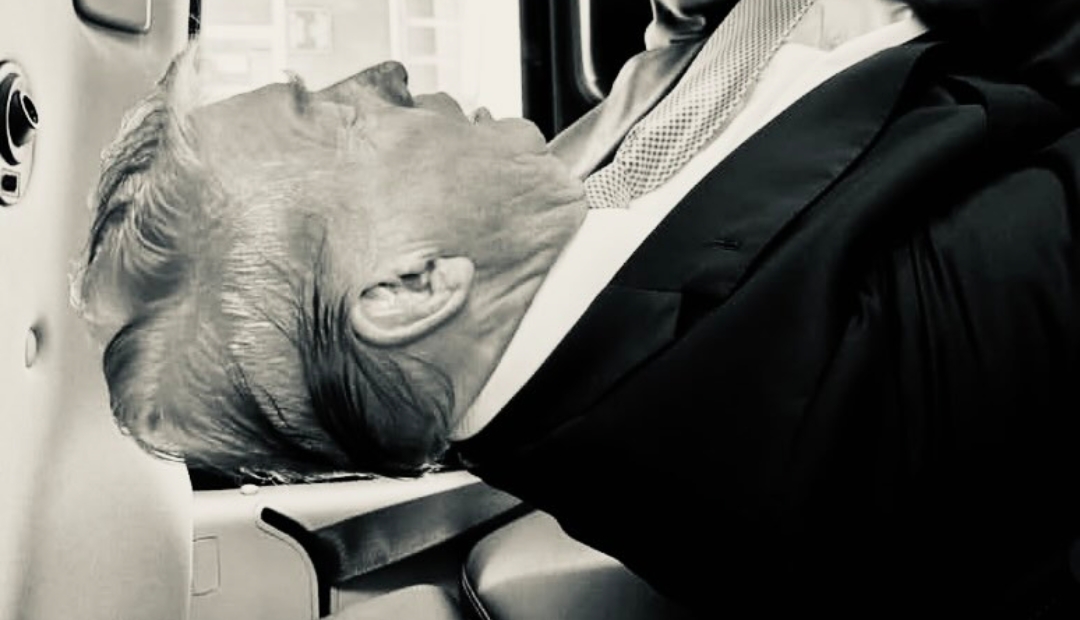 Tragedy Strikes the Presidency: Shocking Reports Emerge of President Trump Experiencing a Catastrophic Incident Inside the White House – His Condition Now Confirmed as...